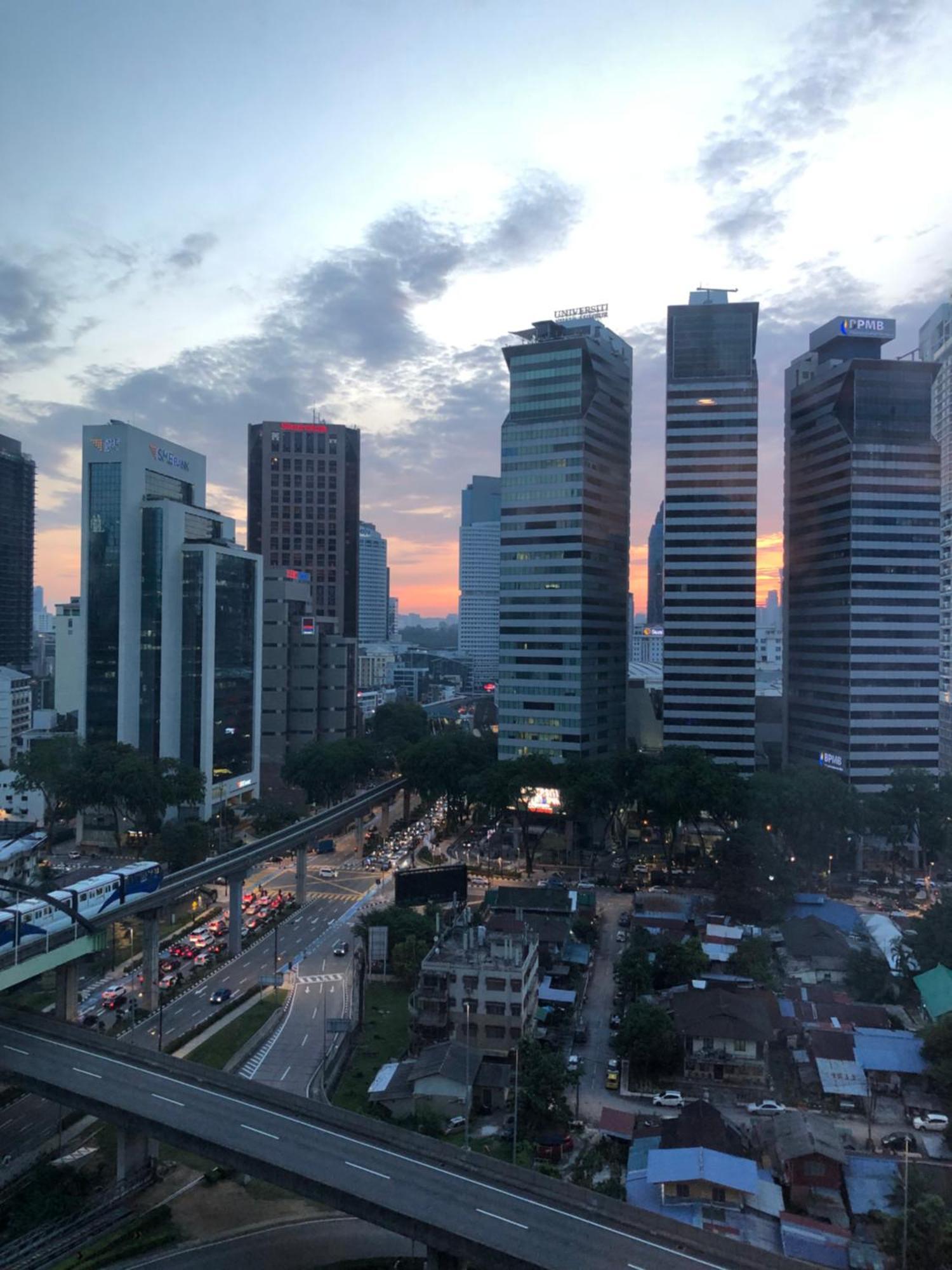 Platinum Klcc Pool View Appartement Kuala Lumpur Buitenkant foto