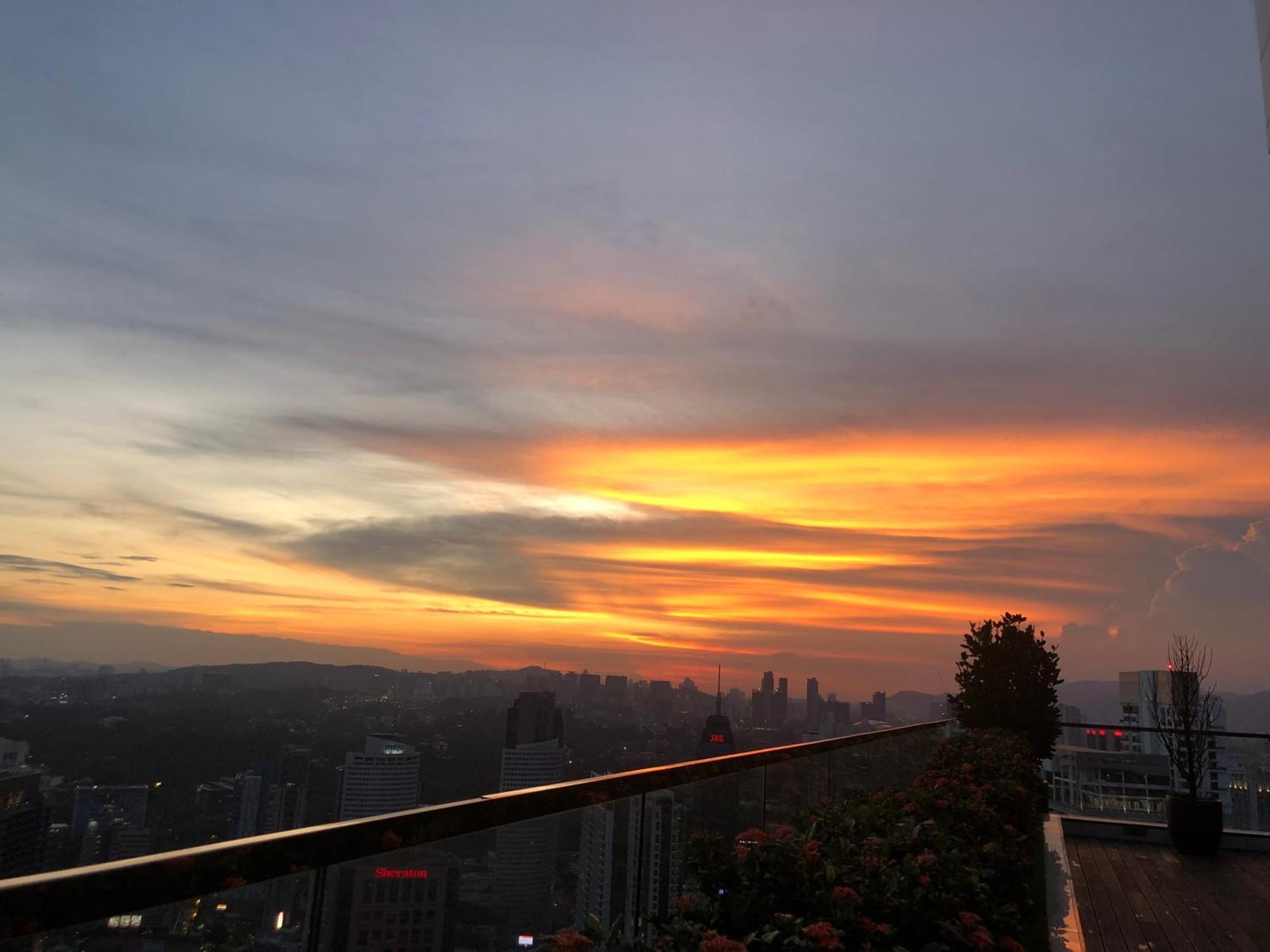 Platinum Klcc Pool View Appartement Kuala Lumpur Buitenkant foto